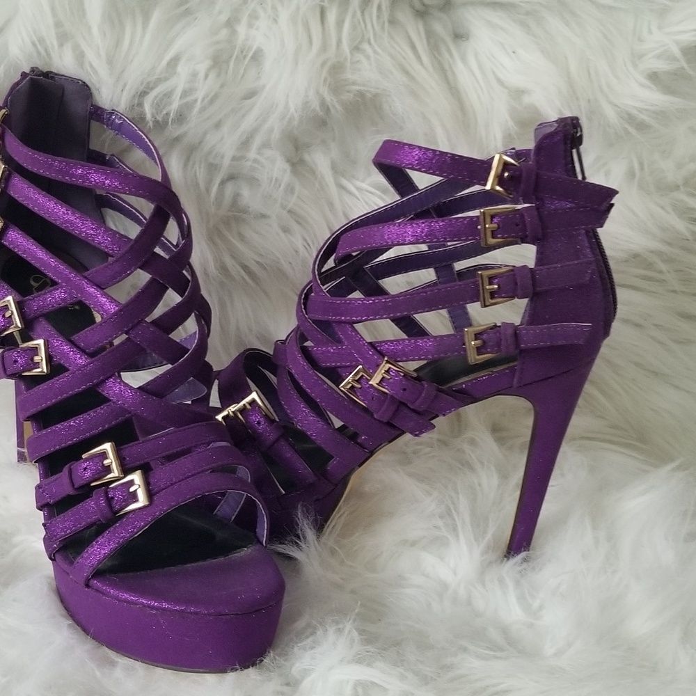 pumps - Picture 4 of 4
